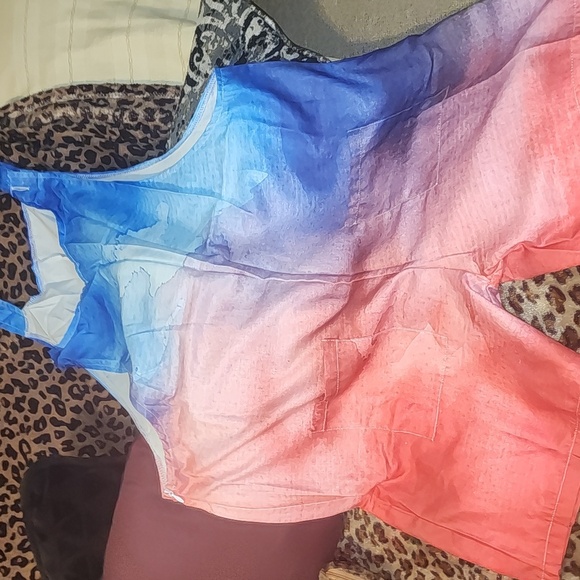 Clothes - Picture 1 of 17